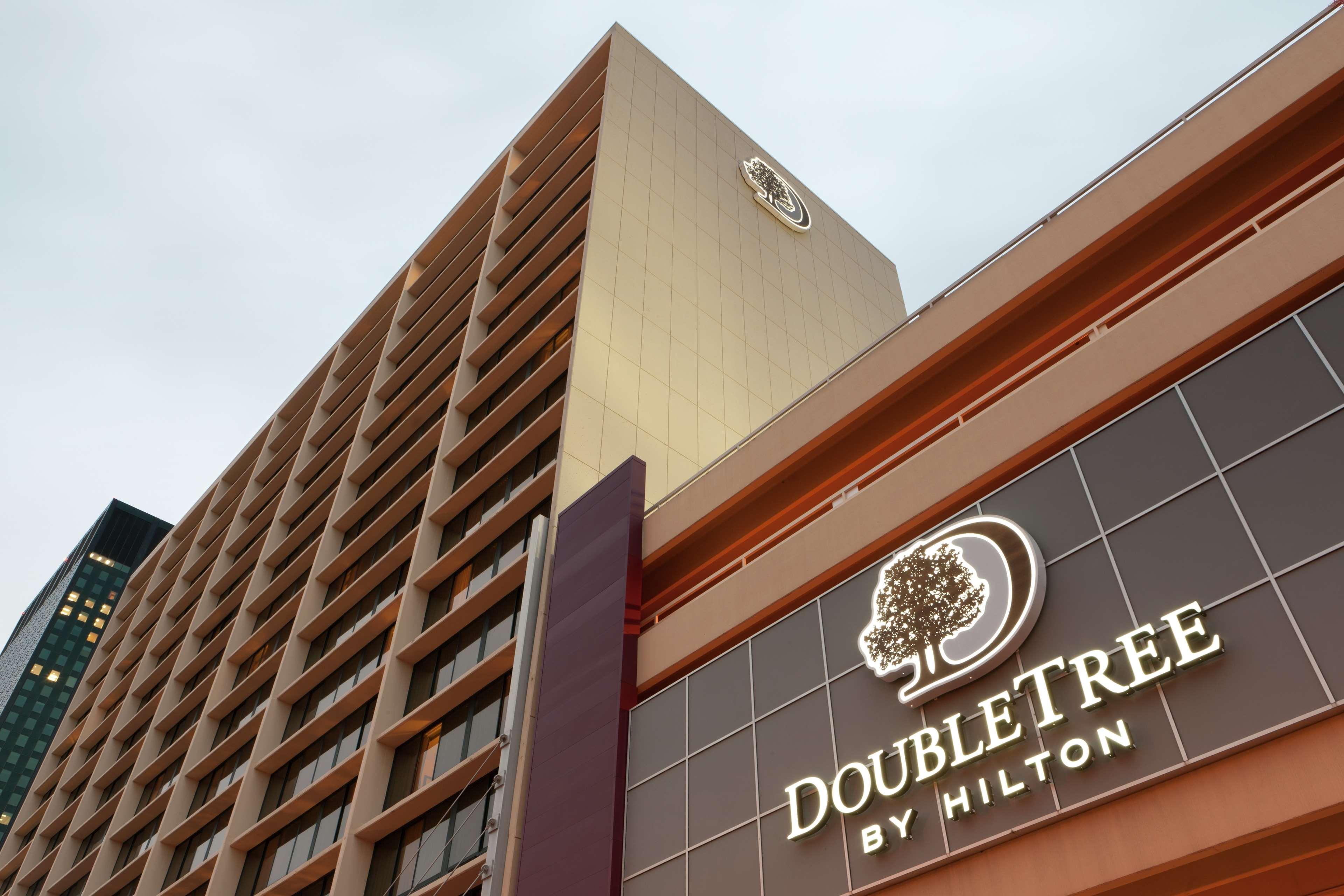 Doubletree By Hilton Hotel Cleveland Downtown - Lakeside Exterior foto